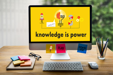 小米、华为、三星：当下三款主流折叠屏手机摸机对比